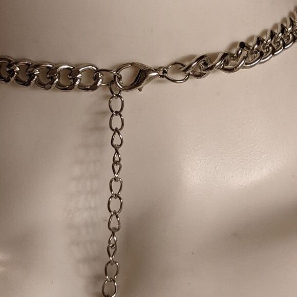 Beautifull purple, sold clear, silver, bead statement necklace - Picture 13 of 13